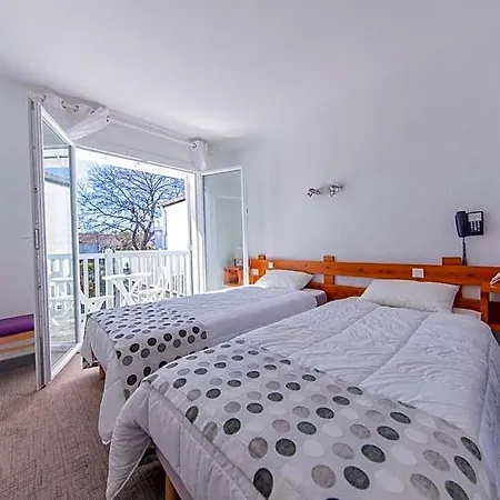 Hotell Land'azur 2*